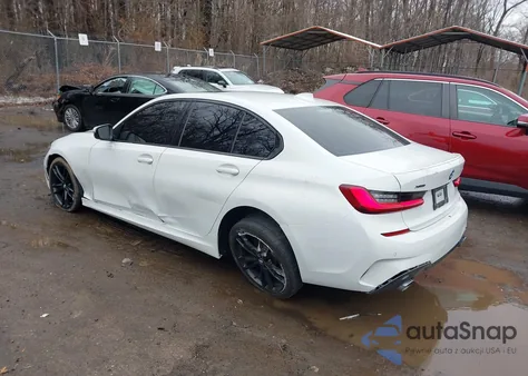 2022 BMW 330I xDrive z USA, uszkodzony, nr VIN 3MW5R7J08N8C29183